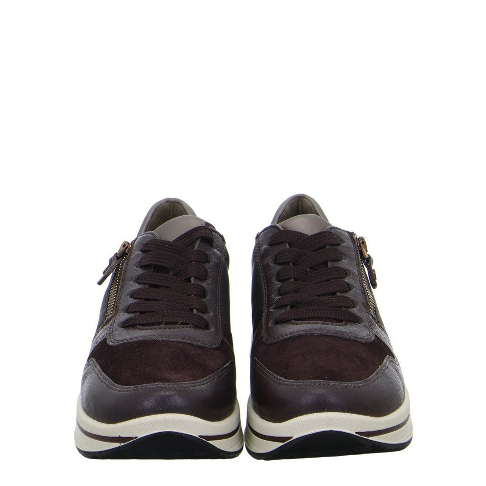 
                  
                    Ara Sappora Maroon Trainer
                  
                