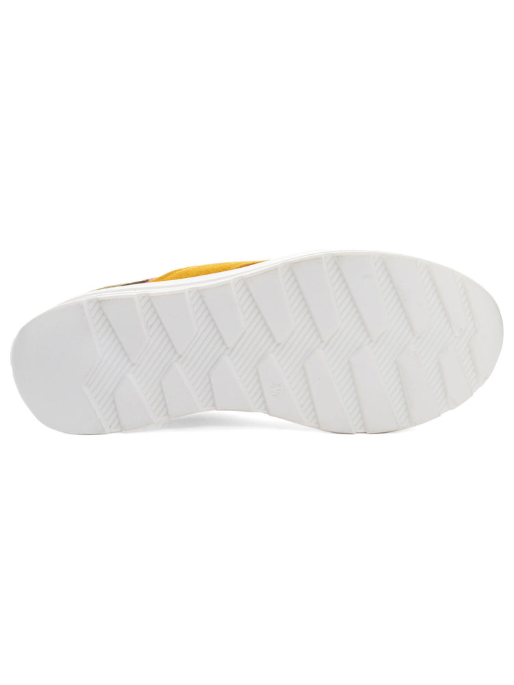 
                  
                    Ara New York Multi Trainer
                  
                