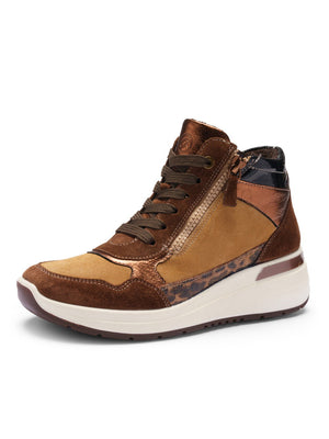 
                  
                    Ara Garda Hightop
                  
                