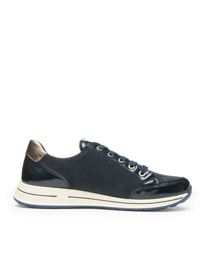 
                  
                    Ara Osaka Navy Trainer
                  
                