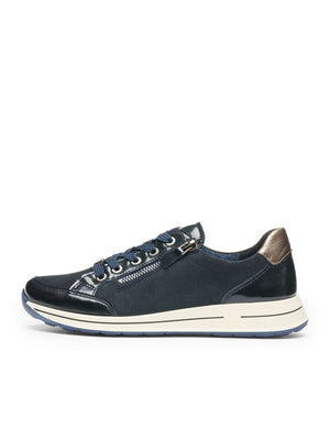 
                  
                    Ara Osaka Navy Trainer
                  
                