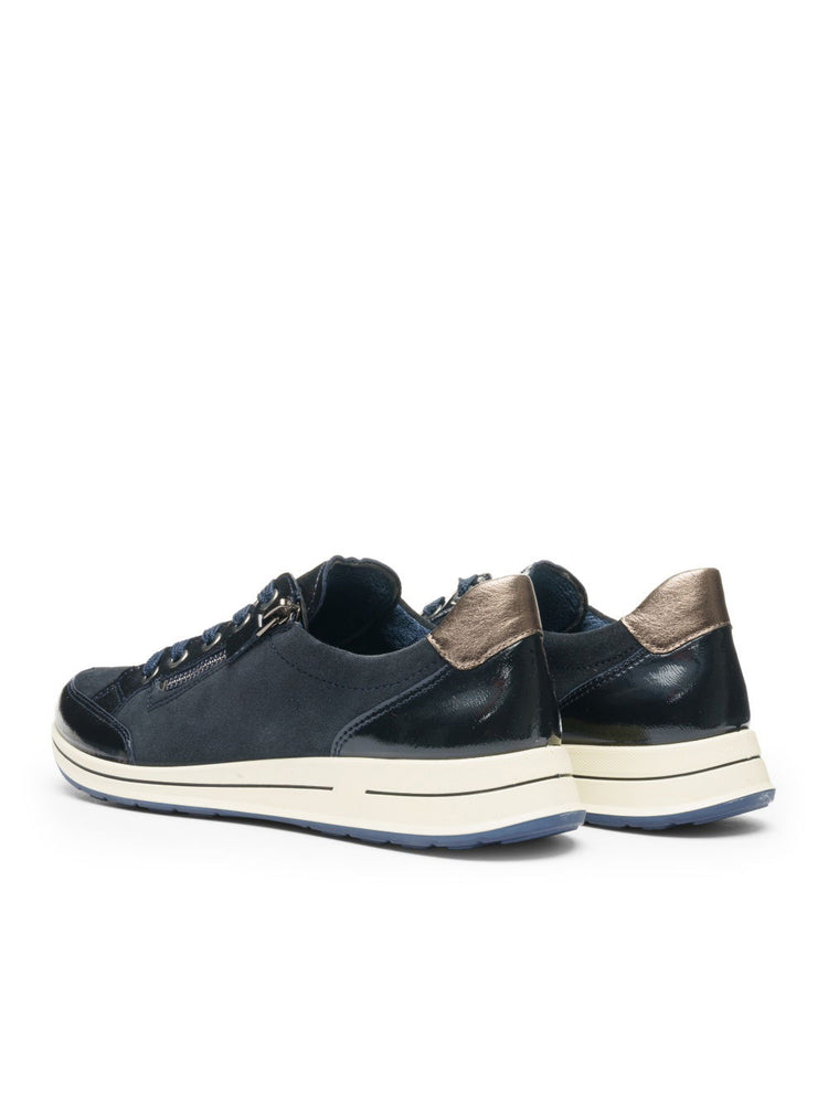 
                  
                    Ara Osaka Navy Trainer
                  
                