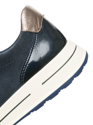 
                  
                    Ara Osaka Navy Trainer
                  
                