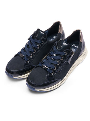 
                  
                    Ara Osaka Navy Trainer
                  
                