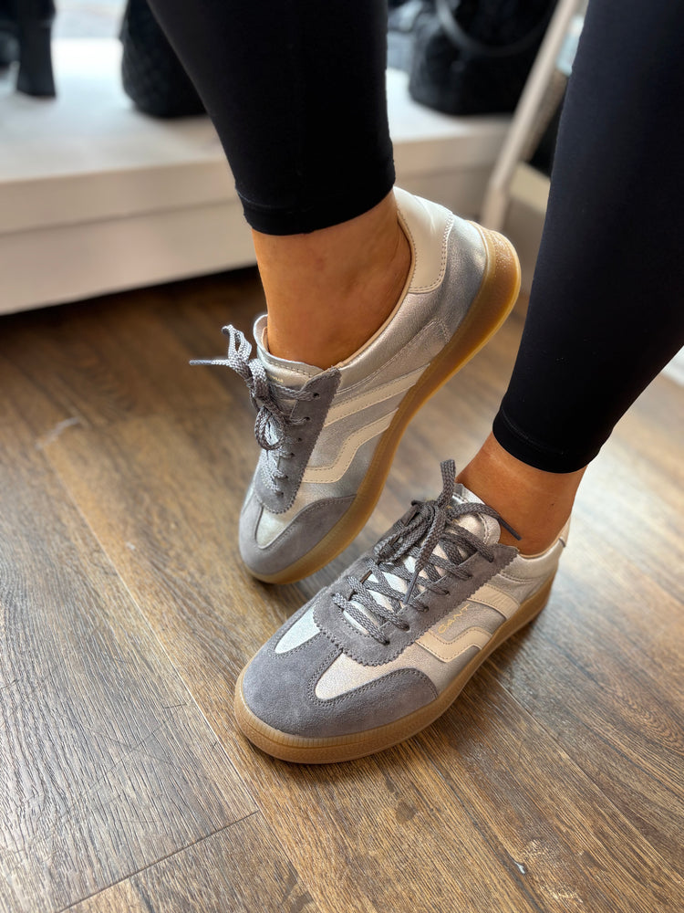 
                  
                    Gant Cuzima Metallic Trainer - Silver
                  
                