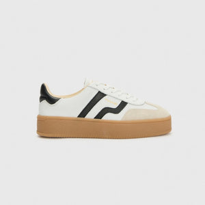 
                  
                    Gant Cuzmani Platform Sneaker White sneaker with black stripes and a gum sole
                  
                