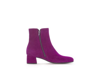 
                  
                    GABOR SUEDE ANKLE BOOT 35.680.10
                  
                
