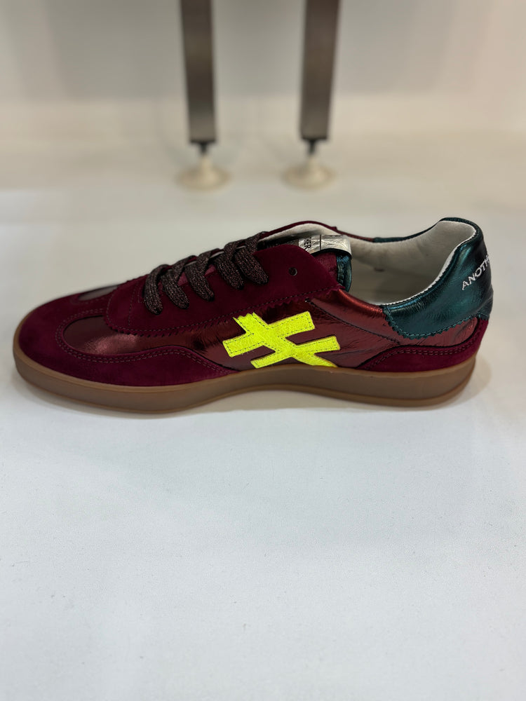 
                  
                    Another Trend Iconic Trainers Raspberry (Wine)
                  
                
