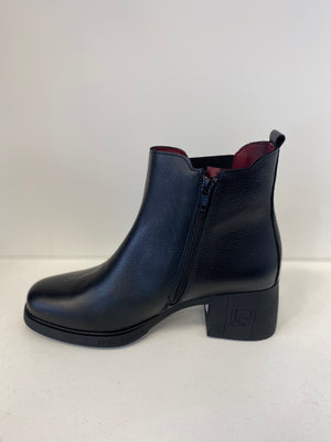 
                  
                    Jose Saenz Leather Black Chelsea Ankle Boot
                  
                