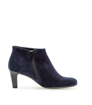 
                  
                    GABOR SUEDE ANKLE BOOT 35.850.46
                  
                