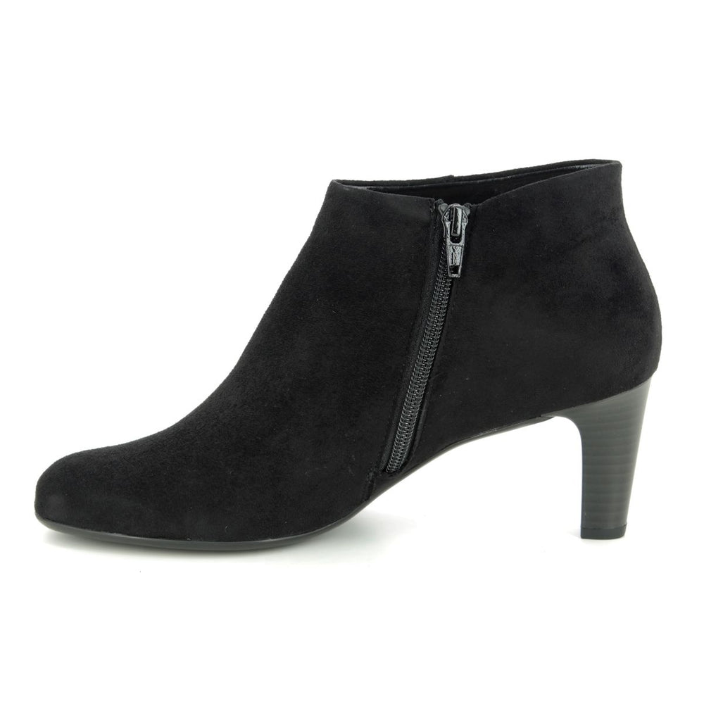 
                  
                    GABOR SUEDE ANKLE BOOT 35.850.47
                  
                