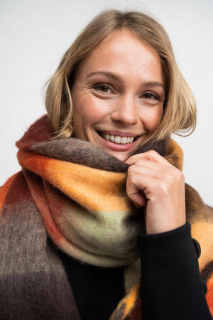 
                  
                    SEVERN FRINGED SCARF - Brown
                  
                