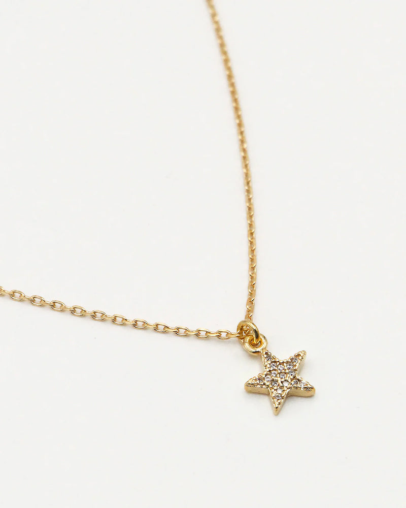 Nilaï Lily Star Necklace